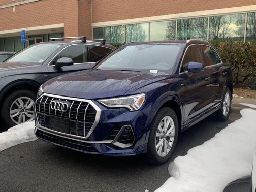 2023 Audi Q3 Premium 45 TFSI S line quattro Tiptronic