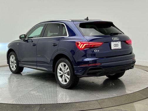 2023 Audi Q3 Premium 45 TFSI S line quattro Tiptronic