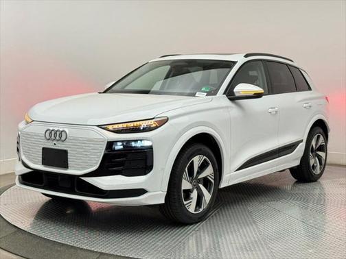 2025 Audi Q6 e-tron Premium Plus quattro