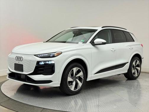 2025 Audi Q6 e-tron Premium Plus quattro