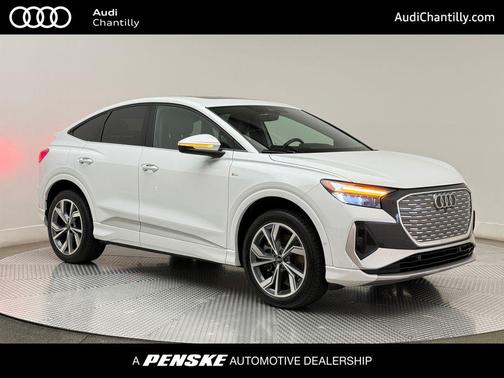 Glacier White Metallic 2023 Audi Q4 e-tron Premium Plus 50 quattro
