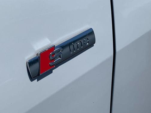 Glacier White Metallic 2023 Audi Q4 e-tron Premium Plus 50 quattro