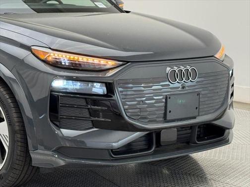 2025 Audi Q6 e-tron Prestige quattro