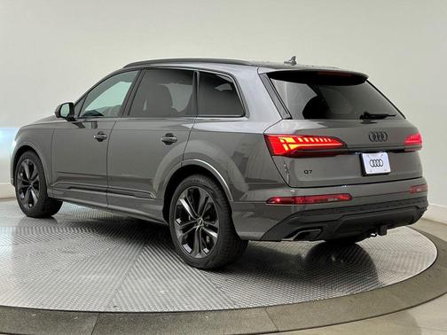 2026 Audi Q7 55 Premium Plus