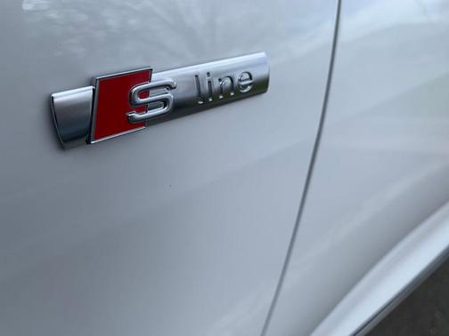 2025 Audi Q5 Premium TFSI quattro S tronic