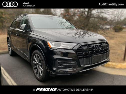 2023 Audi Q7 45 Premium Plus