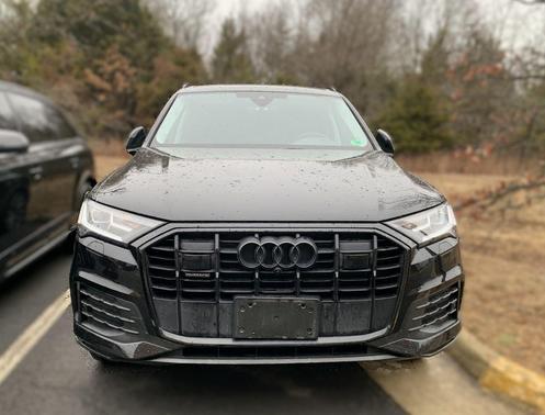 2023 Audi Q7 45 Premium Plus
