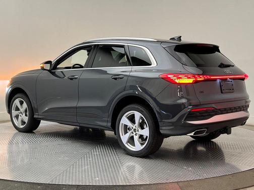 2025 Audi Q5 Premium Plus TFSI quattro S tronic