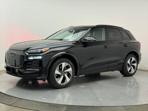 2025 Audi Q6 e-tron Premium Plus quattro