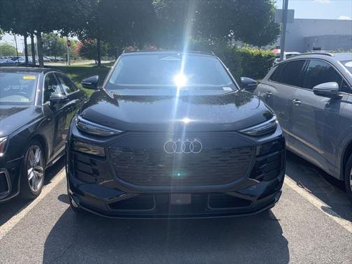 2025 Audi Q6 e-tron Premium Plus quattro