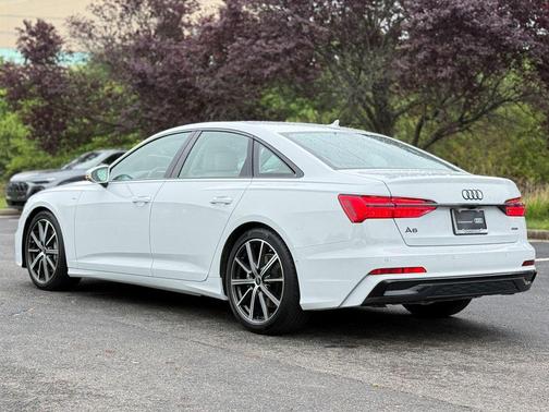 Glacier White Metallic 2025 Audi A6 55 Prestige
