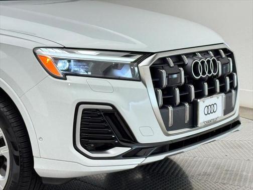 2025 Audi Q7 45 Premium Plus