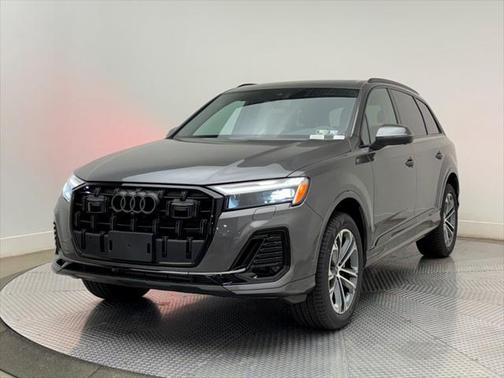 2025 Audi Q7 45 Premium