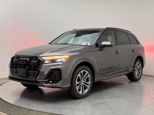 2025 Audi Q7 45 Premium