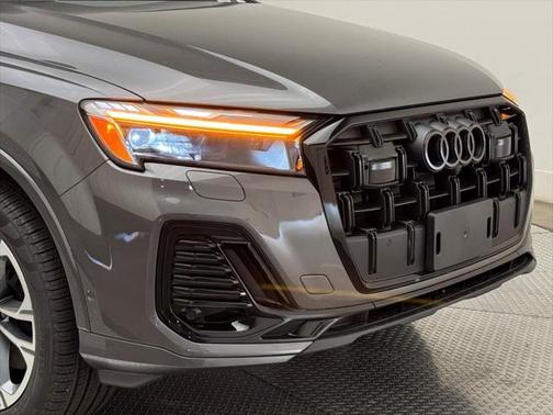 2025 Audi Q7 45 Premium