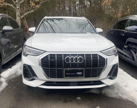 2025 Audi Q3 Premium 45 TFSI S line quattro Tiptronic