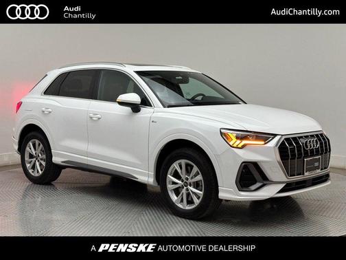 2025 Audi Q3 Premium 45 TFSI S line quattro Tiptronic