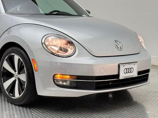 2012 Volkswagen Beetle 2.0T Turbo Launch Edition