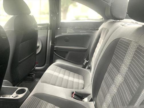 2012 Volkswagen Beetle 2.0T Turbo Launch Edition