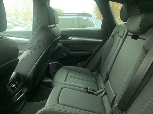 2024 Audi Q5 45 S line Premium Plus