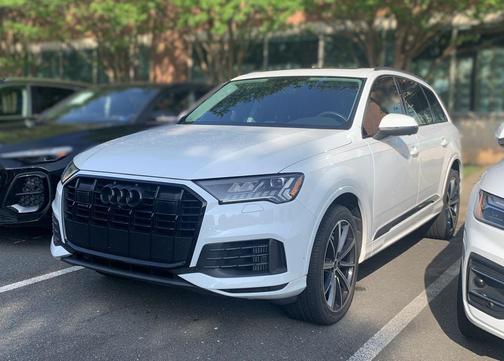 Carrara White 2023 Audi Q7 55 Premium Plus