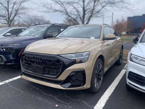 2025 Audi Q8 55 Premium Plus