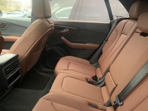 2025 Audi Q8 55 Premium Plus