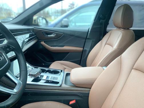 2025 Audi Q8 55 Premium Plus