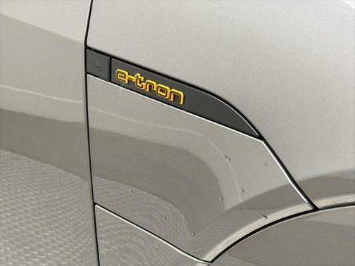 2023 Audi e-tron Premium Plus quattro