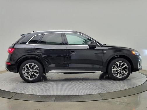 2023 Audi Q5 45 S line Premium