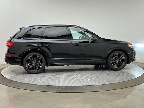 2026 Audi Q7 55 Premium Plus