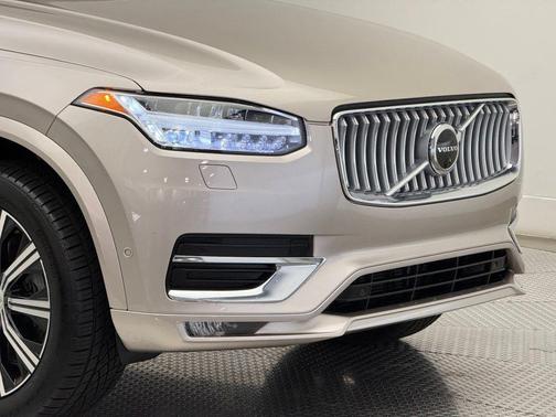 2023 Volvo XC90 B6 Plus 7-Seater