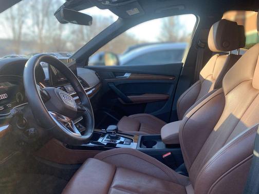 2023 Audi Q5 45 S line Premium Plus