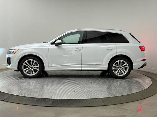2026 Audi Q7 55 Premium Plus