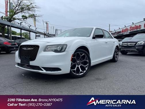 2018 Chrysler 300 Touring