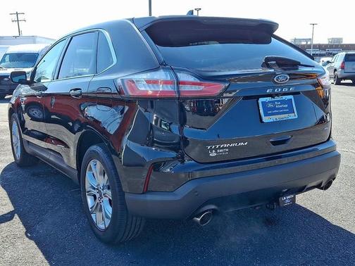 AGATE BLACK METALLIC 2022 Ford Edge TITANIUM