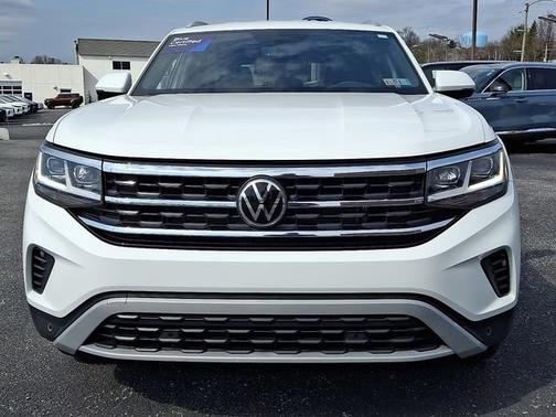 Pure White 2022 Volkswagen Atlas Cross Sport 3.6 V6 SE W/ TECHNOLOGY