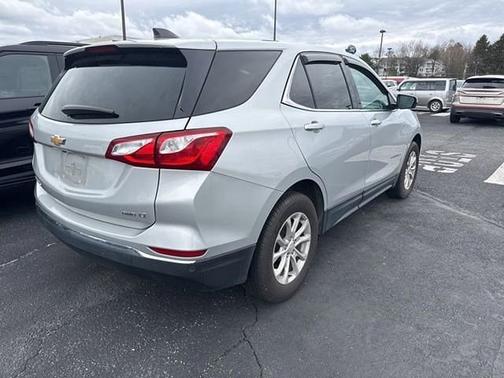 Silver Ice Metallic 2018 Chevrolet Equinox LT W/1LT