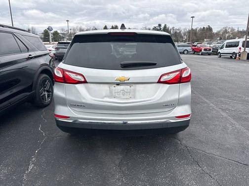 Silver Ice Metallic 2018 Chevrolet Equinox LT W/1LT