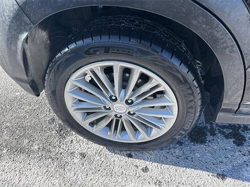 2020 Hyundai KONA SEL