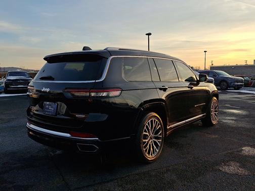 2021 Jeep Grand Cherokee SUMMIT