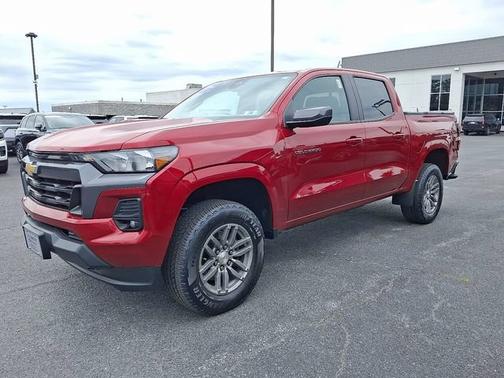 Radiant Red Tintcoat 2023 Chevrolet Colorado LT