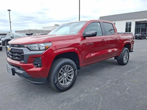 Radiant Red Tintcoat 2023 Chevrolet Colorado LT