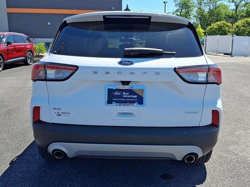 OXFORD WHITE 2022 Ford Escape SE
