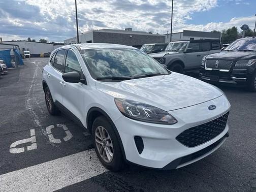 OXFORD WHITE 2022 Ford Escape SE