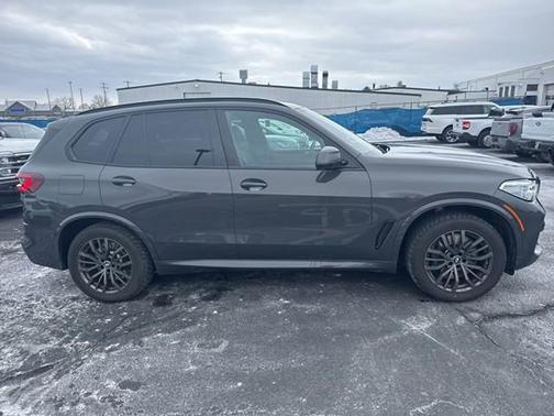 2022 BMW X5 M50I