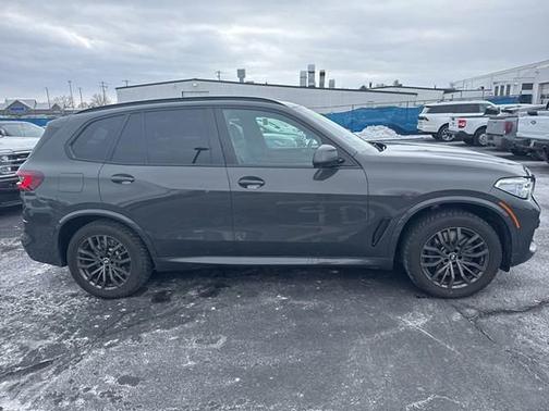 2022 BMW X5 M50I
