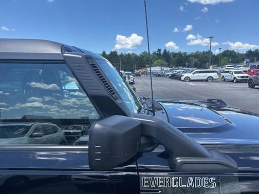 SHADOW BLACK 2024 Ford Bronco EVERGLADES