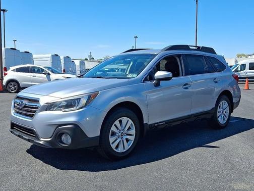 Ice Silver Metallic 2019 Subaru Outback 2.5I PREMIUM