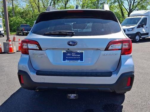 Ice Silver Metallic 2019 Subaru Outback 2.5I PREMIUM